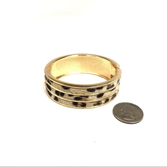 Faux Furry Fuzzy Leopard Print Clamper Bracelet - Picture 5 of 13